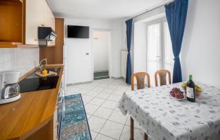 2 Bedroom Nice Apartment In Zambratija - 1