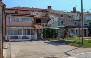 1 Bedroom Cozy Apartment In Zambratija - 4
