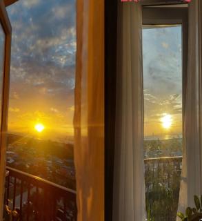 8th Floor Living at Alicias - 3