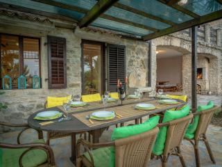 Holiday Home Wunderschön eingerichtete Villa mit Pool und Garten by Interhome - 1