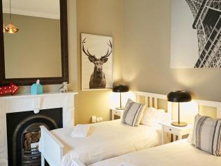 Holiday Home Gemütliches Haus für 10 Personen Stadt 15 Minuten zu Fuß Straßenbahn 5 Minuten by Interhome - 3