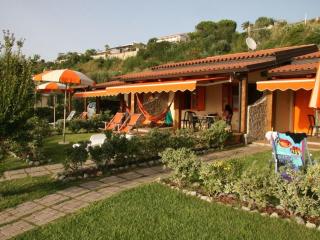 Apartment Luxus-Drei-Zimmer-Wohnungen mit großem Garten by Interhome - 9