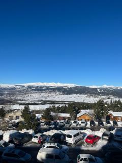 Eyne - 0