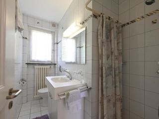 Apartment Haus Stirnemann- Wohnung H-2 by Interhome - 1