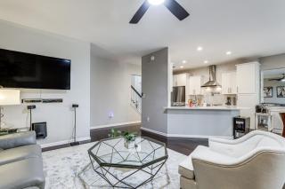 2 Mi to Suwanee Town Center Spacious Townhome - 7