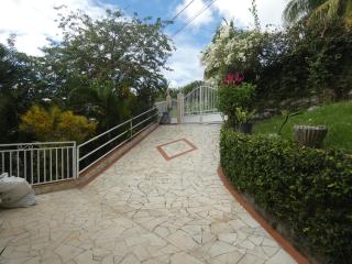 Appartement moderne à Fort-de-France 70 m² - Jardin privé - 9