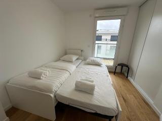 Brand new in Saint-Cloud, 2BR, terrace and parking - 3