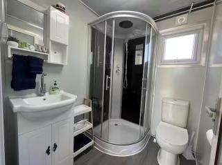 SHIRAZ, 2-Bed, cosy cabin, close to centre of Heathcote - 5