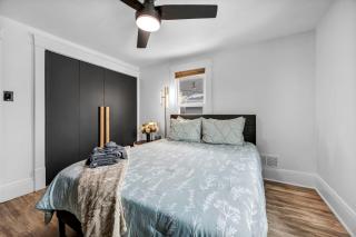 Modern Stylish Urban Haven 4 Bedroom 2 Bath - Dog Friendly - 4