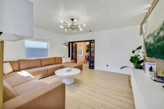 CasaMia Only 10 min to Wynwood with New Pool, Bikes, Parking and Privacy - 1