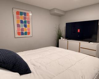 Full kitchen, TV Subscriptions, Luxurious bed - 3