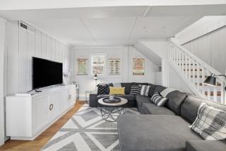 The Sapphire Shore Cottage with Dock! home - 3