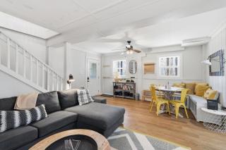 The Sapphire Shore Cottage with Dock! home - 2