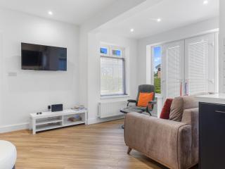 Luxury 3-Bedroom, 3-Bath Home in Dalton-in-Furness - 9