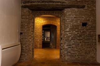 Old farmhouse, 8 bedrooms, sleeps 22 - 1