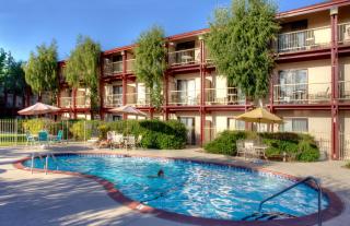 Best Western Plus Humboldt House Inn - Garberville - 9