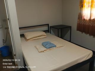 Little John's Town Inn - 3