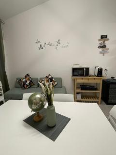 Varenna by Foot - Green House - 2