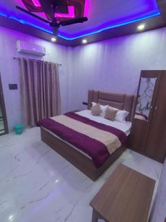 Hotel Shyam Prakash Lawn - 4