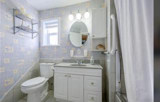 Spacious 2 Bedroom Suite - 2