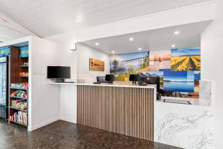 Clarion Pointe Mount Vernon - Burlington - 3