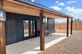 Western Cowboy Cottage, Fire Pit & Desert Views - 5