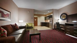 Best Western Plus Cushing Inn & Suites - 2