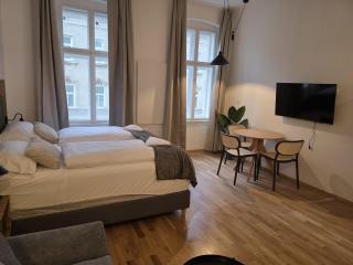 Modern 1BR Apartment Near Wiener Stadthalle - 4