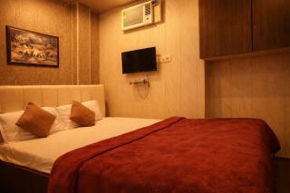 Glitz Hotels Shiv Kashi P Guest House - Nr Dashashwamedh Ghat Varanasi - 0