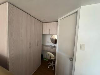 Near Airport and Beach Modern Loft with Pond - 8