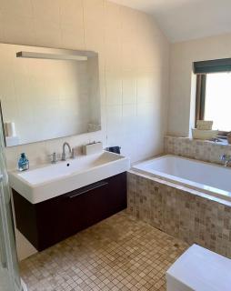 Splendid, spacious 7 Bedroom holiday home with Hot Tub - Isle of Wight - 6