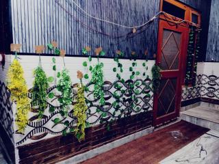 Medhavani Greens Stay near Krishna Janambhoomi - 1