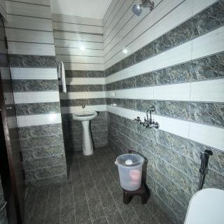 Garhwali Food and Homestay Oak sunlight restaurant - 4