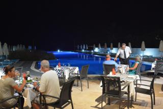 Zorbas Beach Hotel - 1