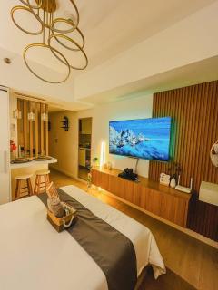 Bahamas Tower 1042 - 0