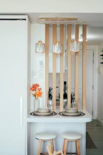 Bahamas Tower 1042 - 6