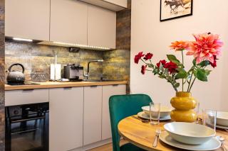 Kameralne Studio z Wielkim Tarasem przy Lesie - Garaż - 5