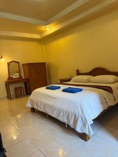 Kasithorn Apartment's & Hotel - 9