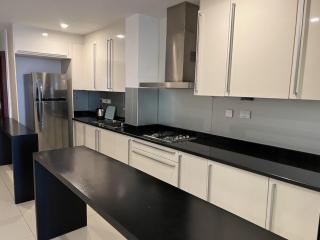 Your Colombo City Center Host - 8