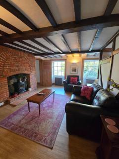 Stunning 1 bedroom self contained apartment - 1