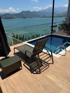 Angra dos Reis casa linear 5 suítes na beira da praia, piscina, churrasqueira, varanda ampla de frente pro mar - 8