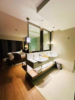 BUENA LUX Novotel Manila Hotel Residences Acqua - 5
