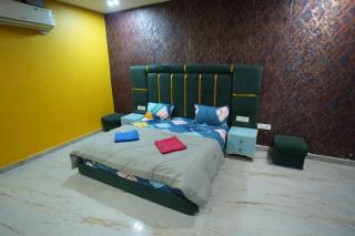 Hotel Konaaz Inn - 1