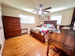 2 Houses on a 350 acre farm - 8