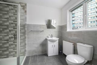 Refurbished 4BDR Home in Harborne Birmingham - 5