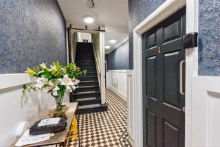 Luxury Apartment in Cardiff Bay, Prime Location! - 6
