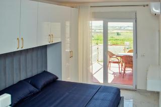 Flat in Shëngjin Beachfront Getaway - 4