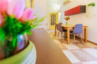 Timeless Apartment in a Historic Landmark - 6