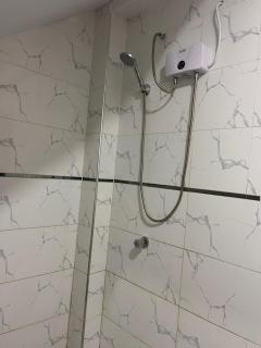 DEPA DE 90m2 A 10 MINUTOS DEL CENTRO - 1