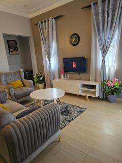 Dreamy Den Suites Kiwatule - 3